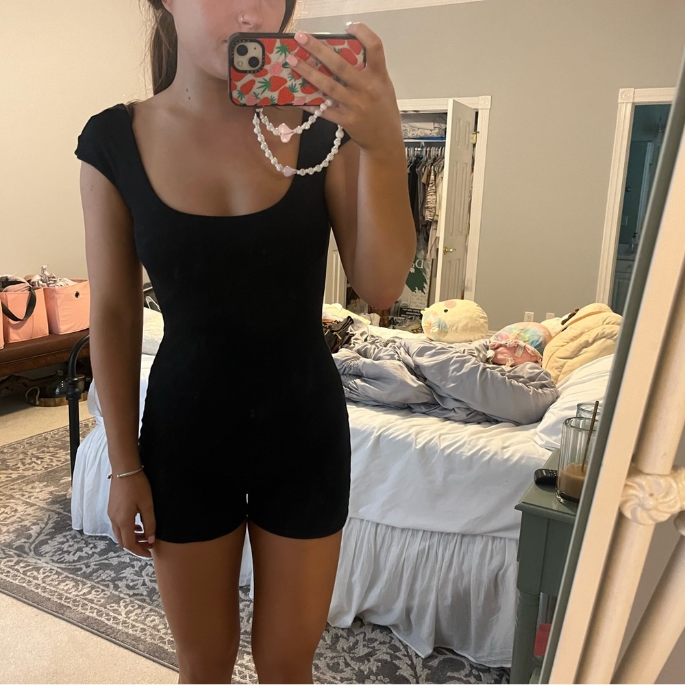 Are u am I body suit